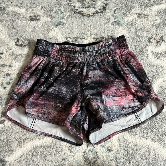Lululemon Tracker Shorts 4” - Picture 1 of 9